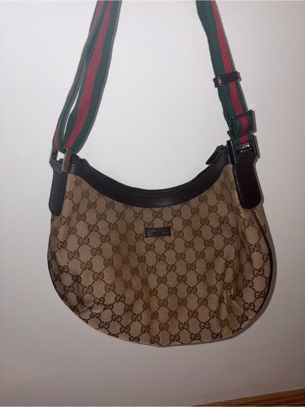 Gucci Beige Monogram Shoulder Bag with Green-Red Adjustable Strap